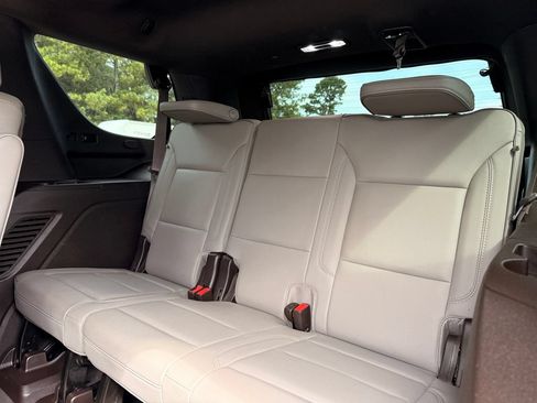 Used 2022 GMC Yukon SLT AWD/4WD image 30