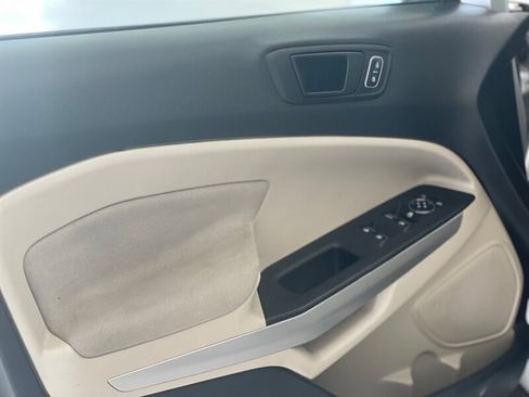 Used 2018 Ford EcoSport S image 11