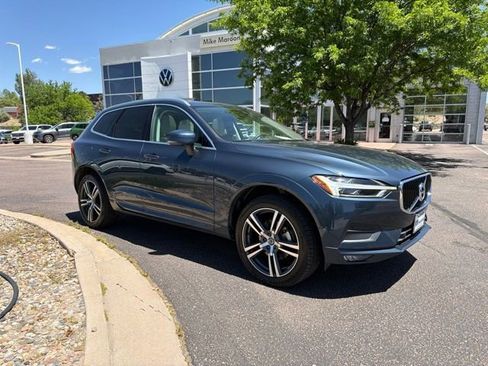 Used 2019 Volvo XC60 T5 Momentum w/ Multimedia Package AWD/4WD image 1
