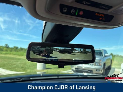 Used 2020 Chevrolet Traverse RS w/ LPO, Floor Liner Package FWD image 23
