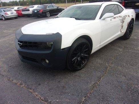 Used 2012 Chevrolet Camaro LT RWD image 3