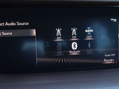 Used 2018 Lexus LS 500 w/ Interior Upgrade Package image 33