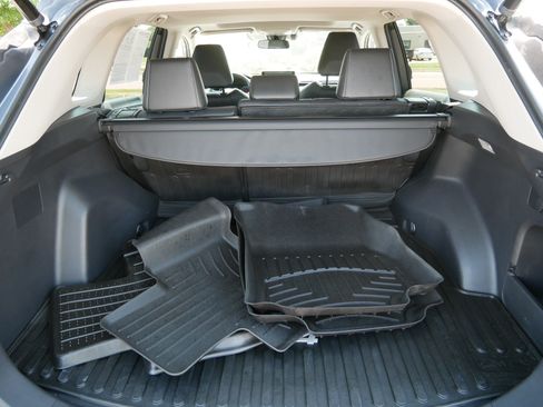Used 2021 Toyota RAV4 XLE Premium AWD/4WD image 18