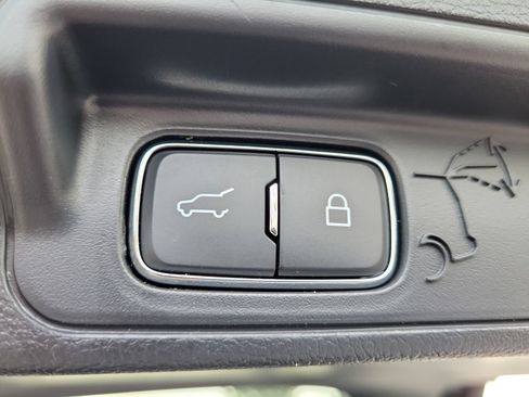 Used 2025 Ford Explorer ST RWD image 8