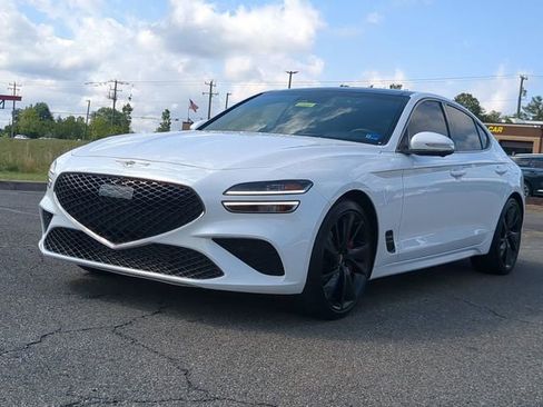 Used 2023 Genesis G70 3.3T w/ Sport Prestige Package RWD image 7