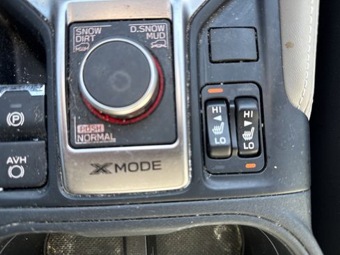 Used 2024 Subaru Forester Limited w/ Convenience Package image 28