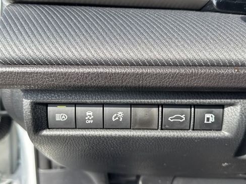 Used 2025 Toyota Camry SE image 25