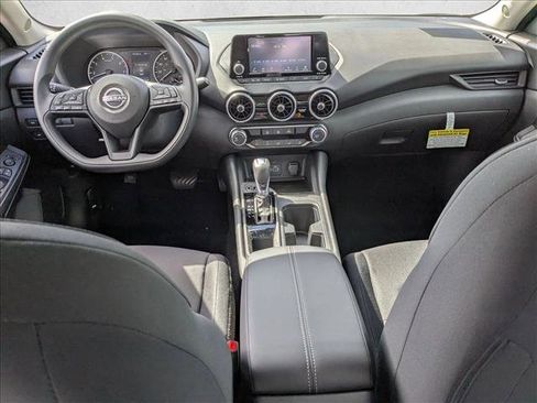 Used 2025 Nissan Sentra S image 13