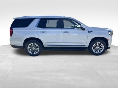 Used 2022 GMC Yukon SLT w/ SLT Premium Package AWD/4WD image 6