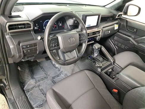 Used 2025 Toyota Tacoma SR image 18
