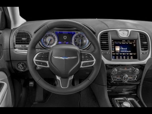 Certified 2023 Chrysler 300 Touring w/ Sport Appearance Package image 4