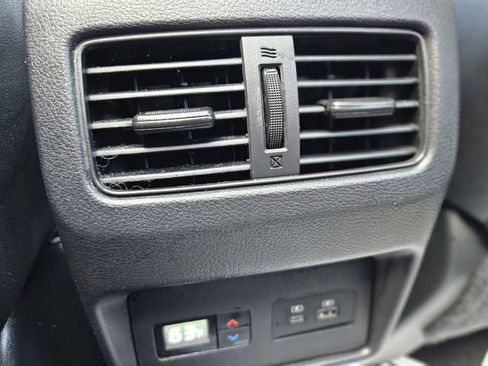 Certified 2023 Nissan Rogue SL w/ SL Premium Package image 30