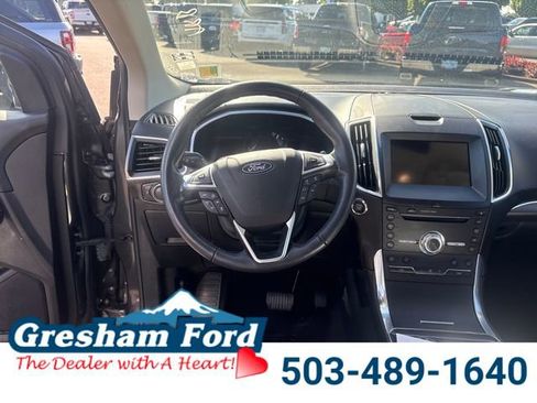 Used 2019 Ford Edge Titanium w/ Equipment Group 301A AWD/4WD image 17