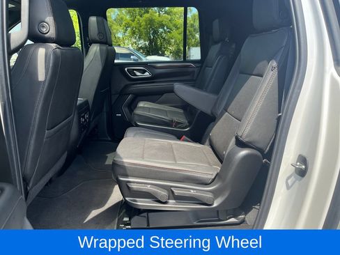 Used 2024 Chevrolet Suburban High Country AWD/4WD image 31