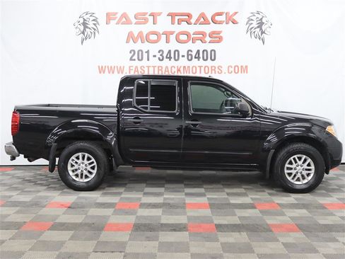 Used 2017 Nissan Frontier SV w/ SV Value Truck Package image 4