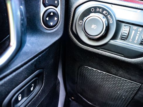 Used 2021 Jeep Wrangler Unlimited Rubicon w/ Cold Weather Group image 21