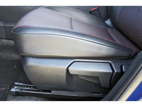 Certified 2025 Nissan Kicks SR w/ Illumination Package FWD image 29