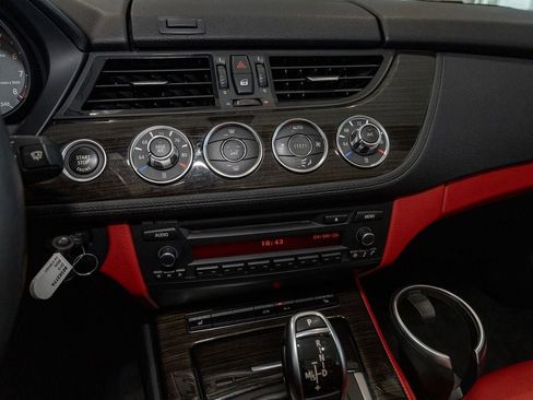 Used 2015 BMW Z4 sDrive35is RWD image 19