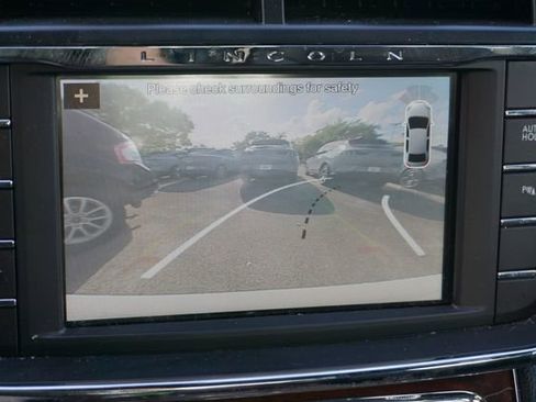 Used 2017 Lincoln Continental Select FWD image 11