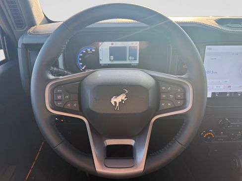 Used 2024 Ford Bronco Badlands AWD/4WD image 11