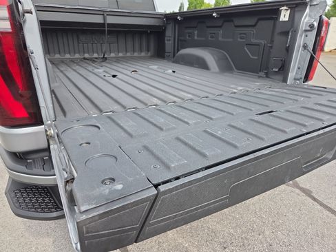 Used 2025 GMC Sierra 3500 Denali Ultimate AWD/4WD image 18