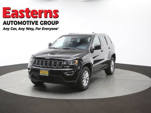 Used 2021 Jeep Grand Cherokee Laredo AWD/4WD image 57