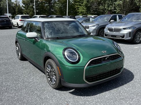 Used 2026 MINI Cooper 2-Door Hardtop FWD image 3