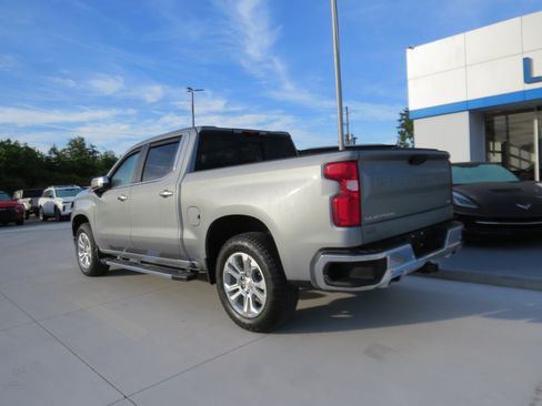 Used 2025 Chevrolet Silverado 1500 LTZ w/ Technology Package AWD/4WD image 3