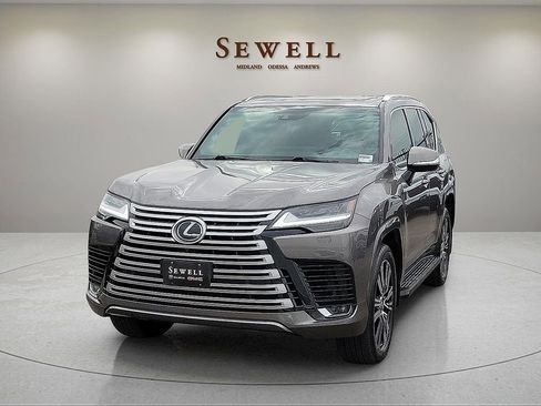 Used 2024 Lexus LX 600 4WD w/ Luxury Package image 1
