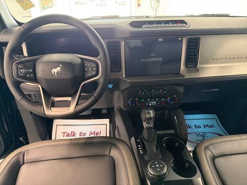 New 2026 Ford Bronco Outer Banks w/ Sasquatch Package AWD/4WD image 15