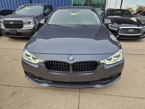 Used 2018 BMW 320i xDrive Sedan image 2