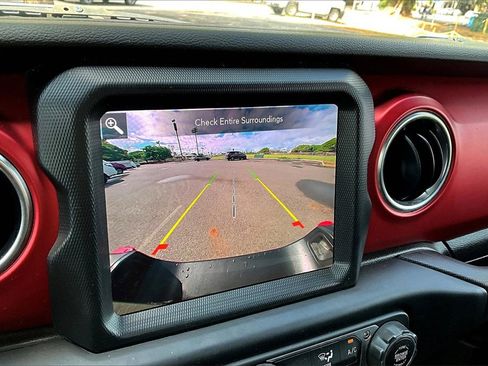 Used 2022 Jeep Gladiator Rubicon w/ Trailer Tow Package image 23