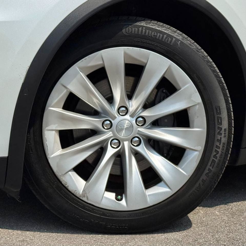 Used 2020 Tesla Model X Long Range AWD/4WD image 19