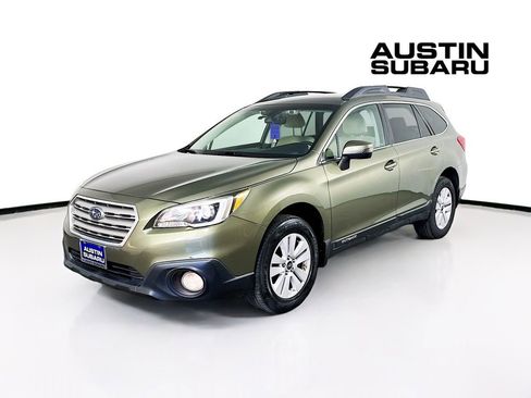 Used 2017 Subaru Outback 2.5i Premium image 3