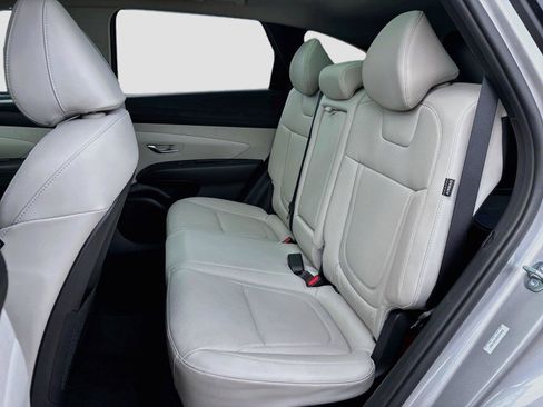 Certified 2025 Hyundai Tucson SEL AWD/4WD image 11