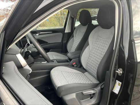 New 2025 Volkswagen Tiguan S image 11