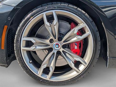 Used 2023 BMW M550i xDrive w/ Dynamic Handling Package image 25