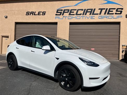 Used 2021 Tesla Model Y Long Range AWD/4WD image 1