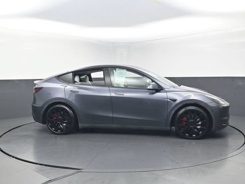 Used 2022 Tesla Model Y Performance AWD/4WD image 37
