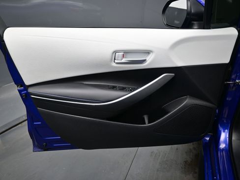 Used 2021 Toyota Corolla SE image 9