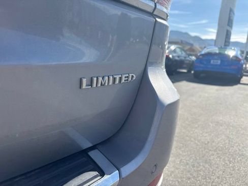 Used 2018 Jeep Grand Cherokee Limited w/ Trailer Tow Group IV AWD/4WD image 31
