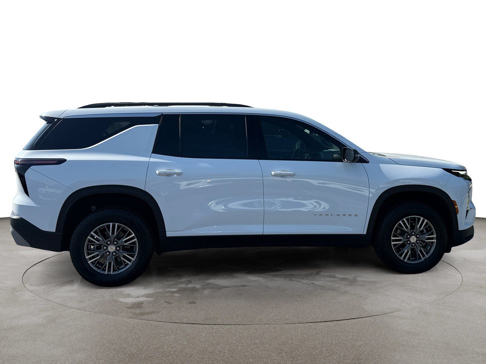 Used 2026 Chevrolet Traverse LT FWD image 4