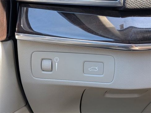 Used 2019 Volvo XC90 T5 Momentum w/ Protection Package Premier image 25