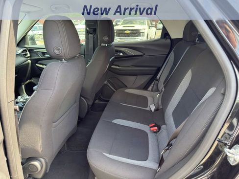 Used 2025 Chevrolet TrailBlazer LT image 9
