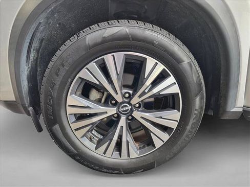 Used 2023 Nissan Rogue SV FWD image 23