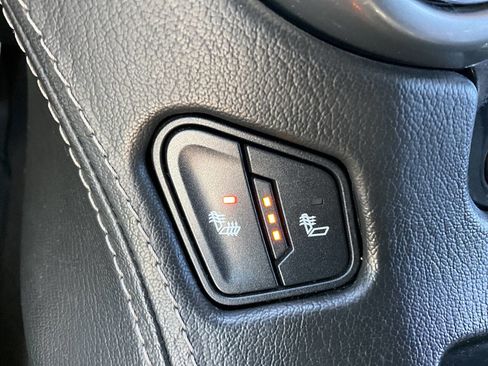 Used 2018 Chevrolet Tahoe LT image 36