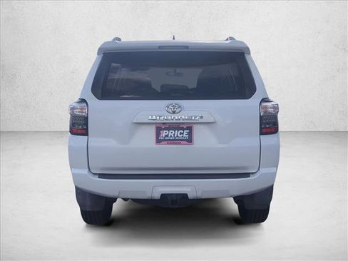 Used 2018 Toyota 4Runner SR5 image 6