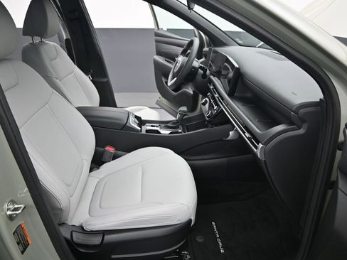 Used 2025 Hyundai Santa Cruz SEL image 24