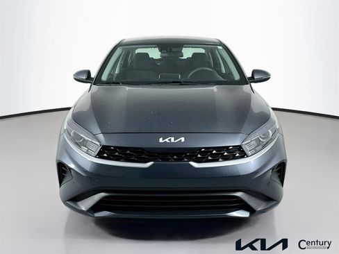 Used 2023 Kia Forte LXS w/ LXS Technology Package FWD image 2