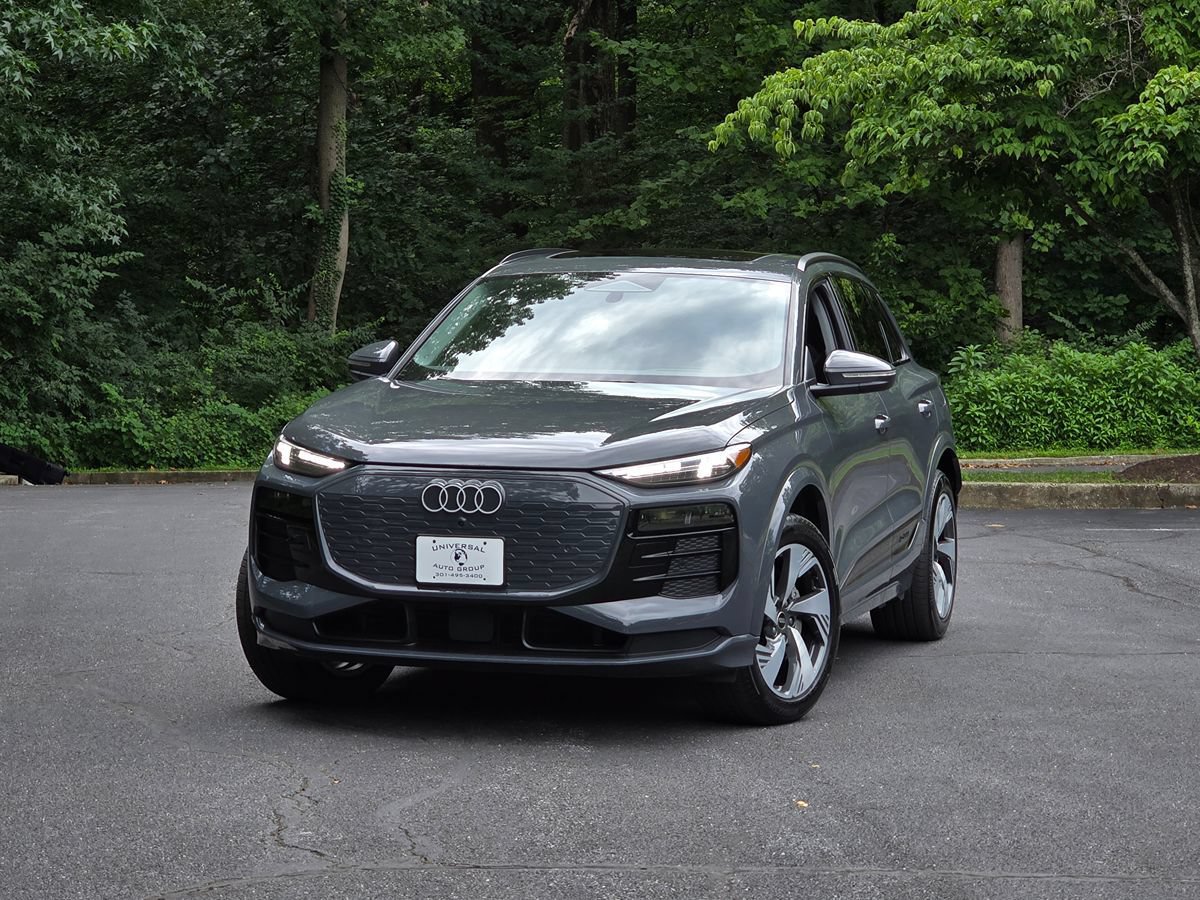 Used 2025 Audi Q6 e-tron Premium Plus w/ Premium Plus AWD/4WD image 1